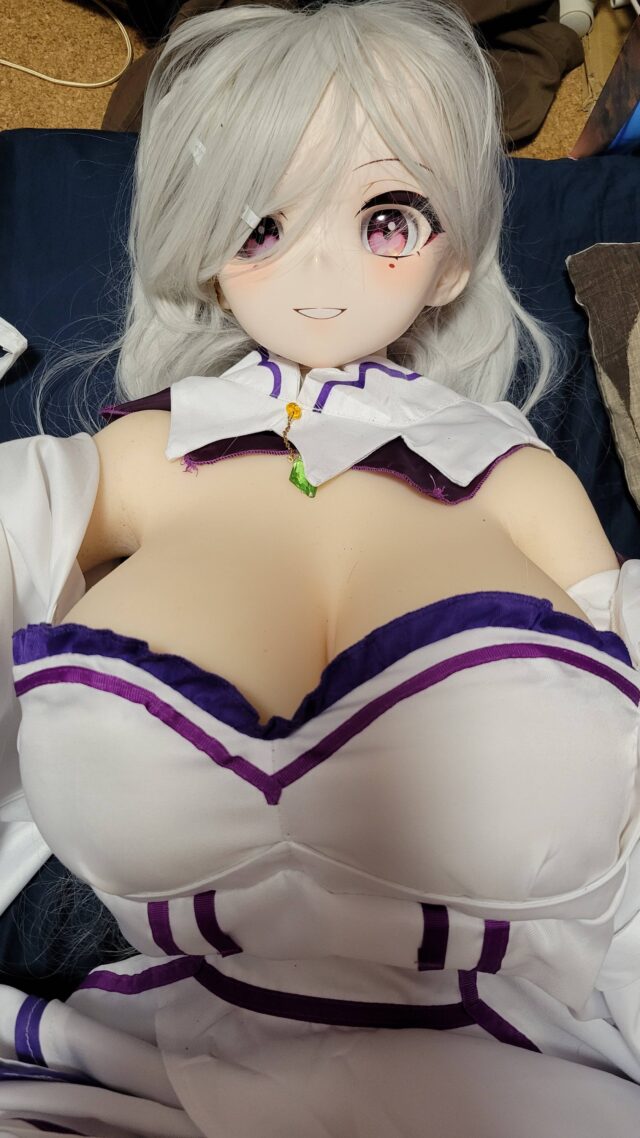 G5SJJWw - 【悲報】ワイのラブドールが1年で黄ばむ