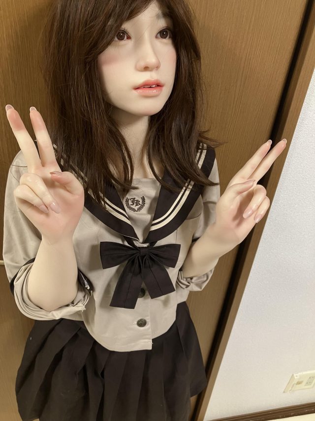 iYMfkK8 - 今からラブドールとセックスする