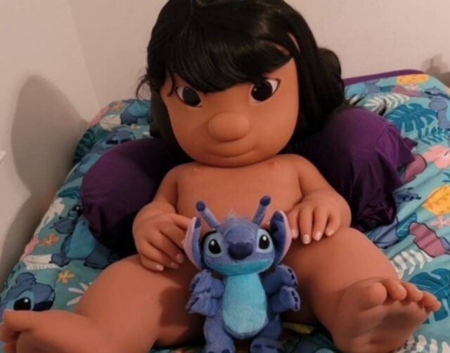 sxOrbSd - 【画像】ロリコンわい45歳、ディズニーのラブドール個人輸入に成功